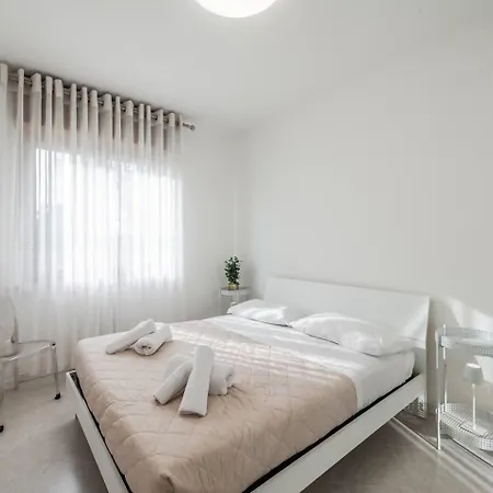 Southside Superior 2 Bedrooms Free Parking * Verona