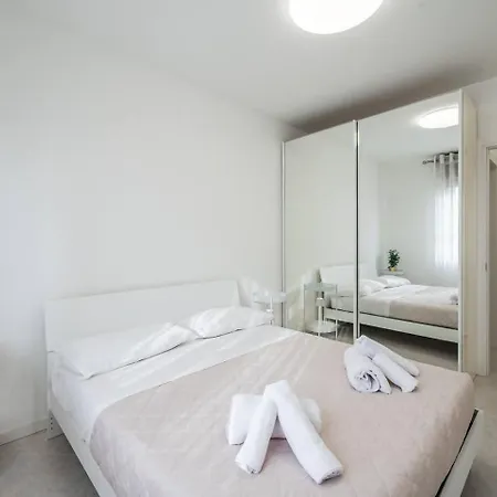 Southside Superior 2 Bedrooms Free Parking Apartment Verona