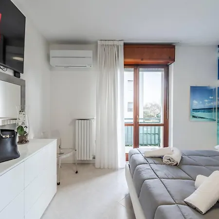 Southside Superior 2 Bedrooms Free Parking * Verona